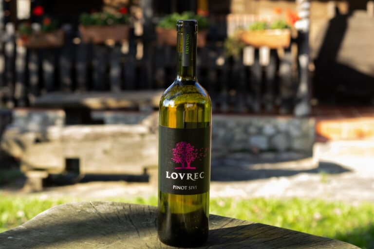 sivi pinot